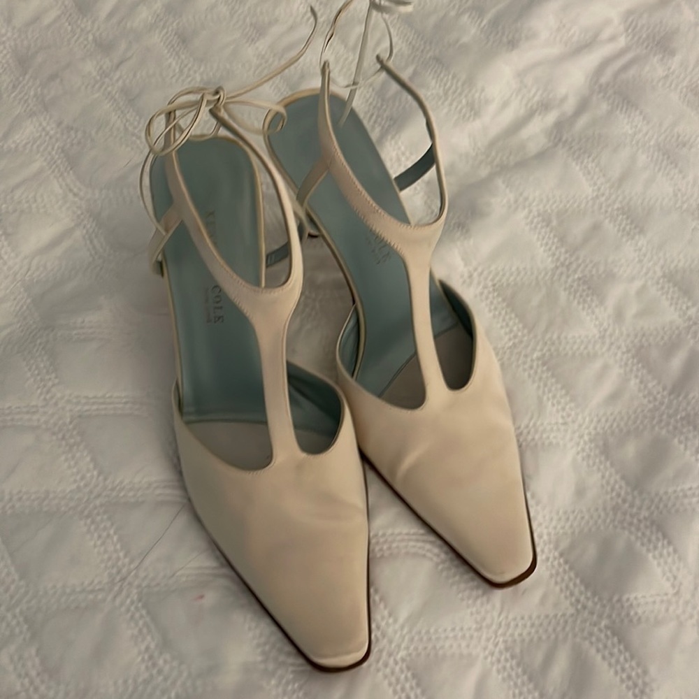 Vintage Kenneth Cole Love Affair Sa Off White Ankle Tie Heels Size 7 1/2m